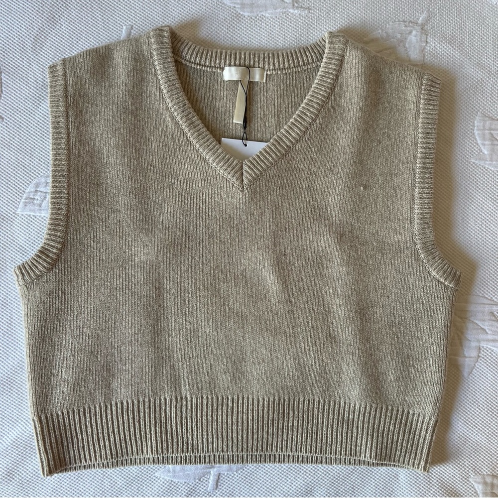 Re_l knit vest